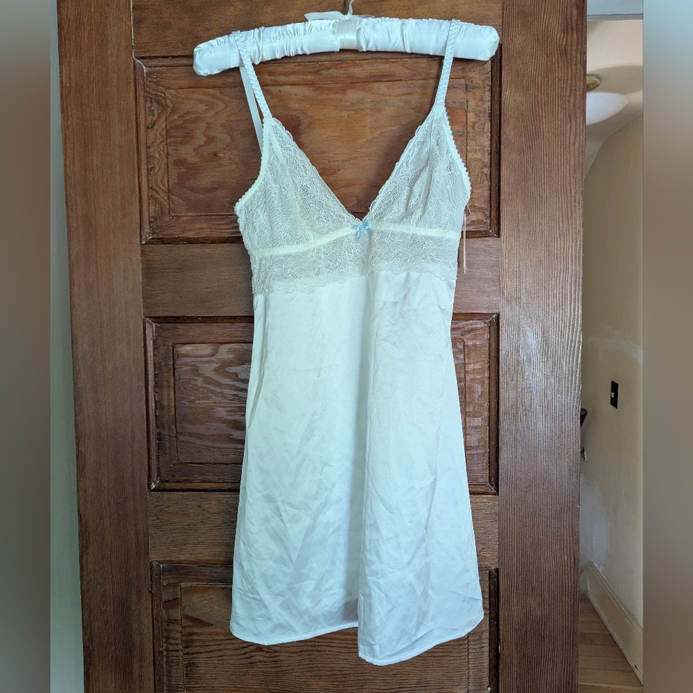 NWT - Underella By Ella Moss - Elegant Lace Trim White Nightgown